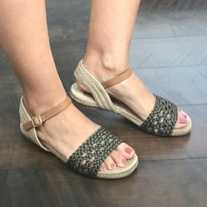 NEW! TORY BURCH sandals